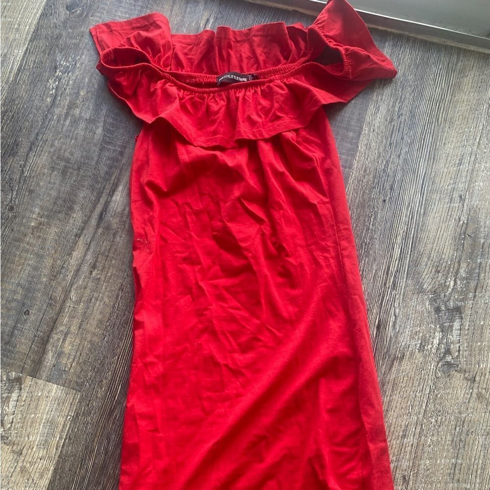 [plt] pretty little thing stretchy off shoulder ruffle mini